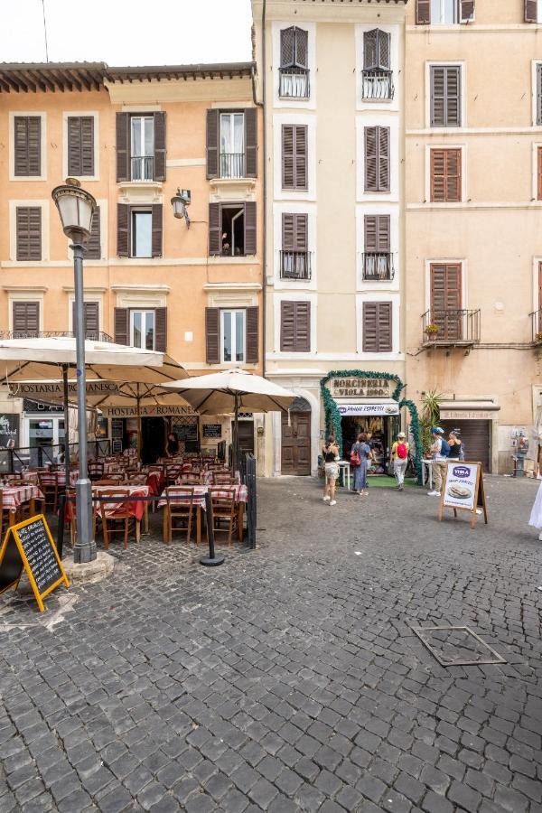 Modern Apartment In Campo De Fiori Rome Buitenkant foto